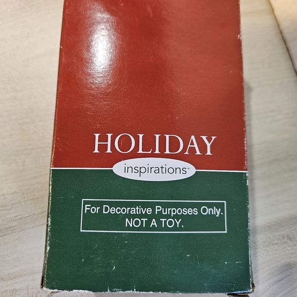 Hand Spun Glass Angel Ornament - Picture 5 of 7